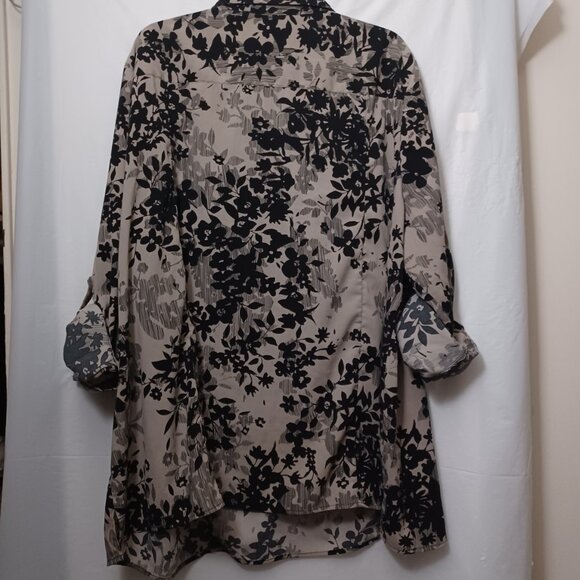 MAGGIE BARNES CONVERTIBLE SLEEVE FLORAL PRINT BUTTON DOWN SHIRT - Picture 9 of 15